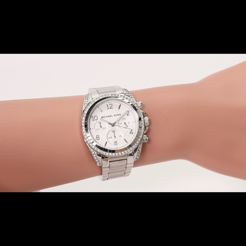 Michael Kors oversized Blair watch. Lightly worn.